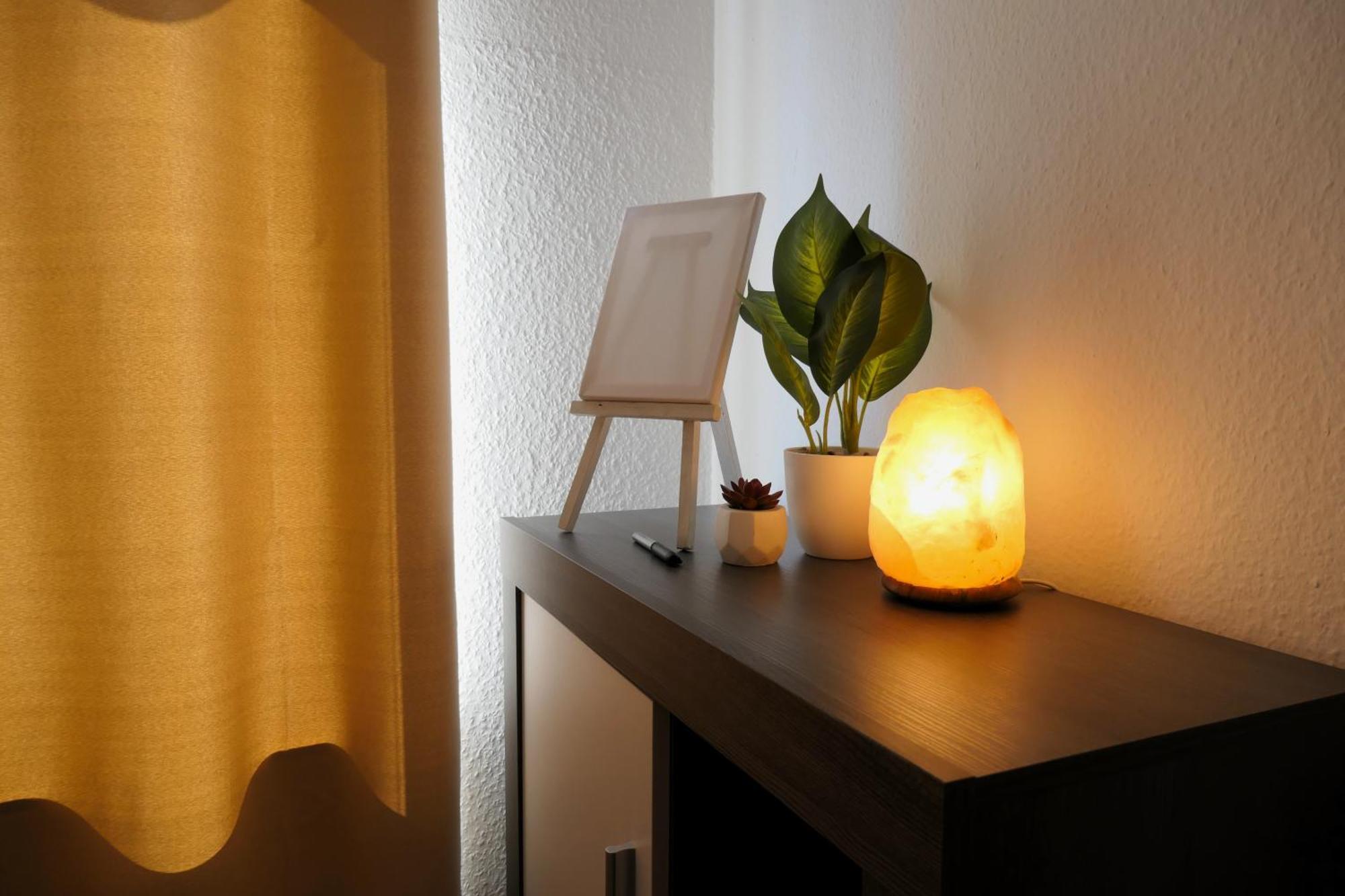 Schoelerberg Apartment Mit Tiefgaragenparkplatz Und Kingsize-Bett ออสนาบรึค ภายนอก รูปภาพ