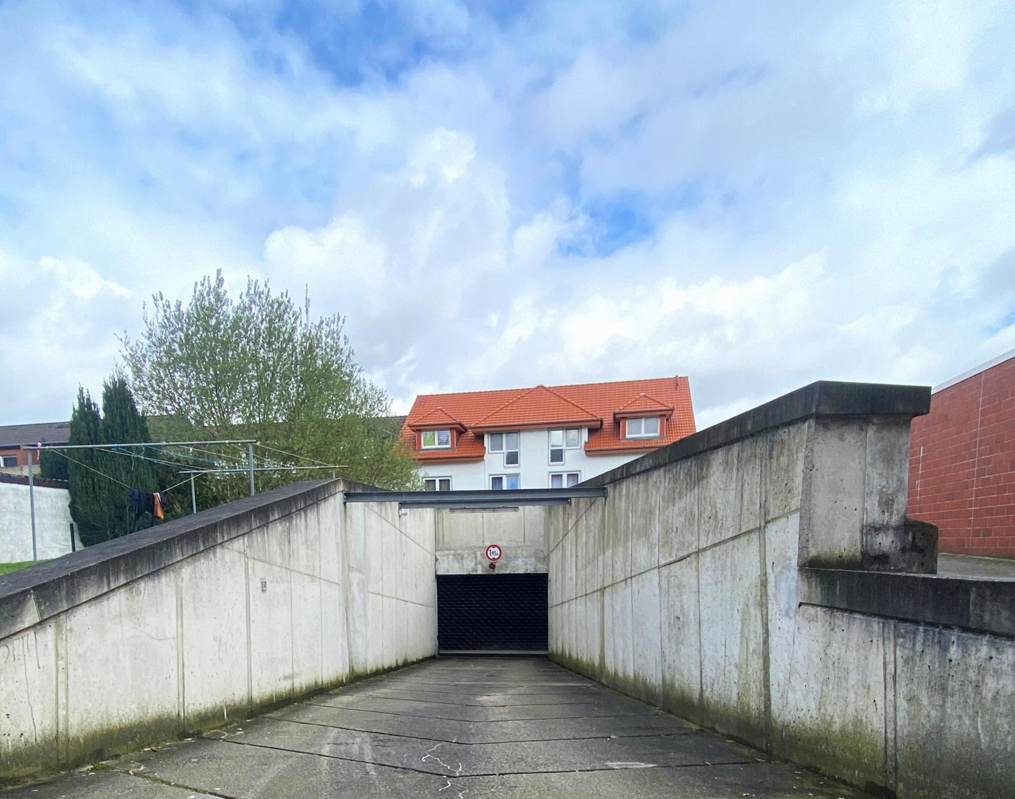 Schoelerberg Apartment Mit Tiefgaragenparkplatz Und Kingsize-Bett ออสนาบรึค ภายนอก รูปภาพ
